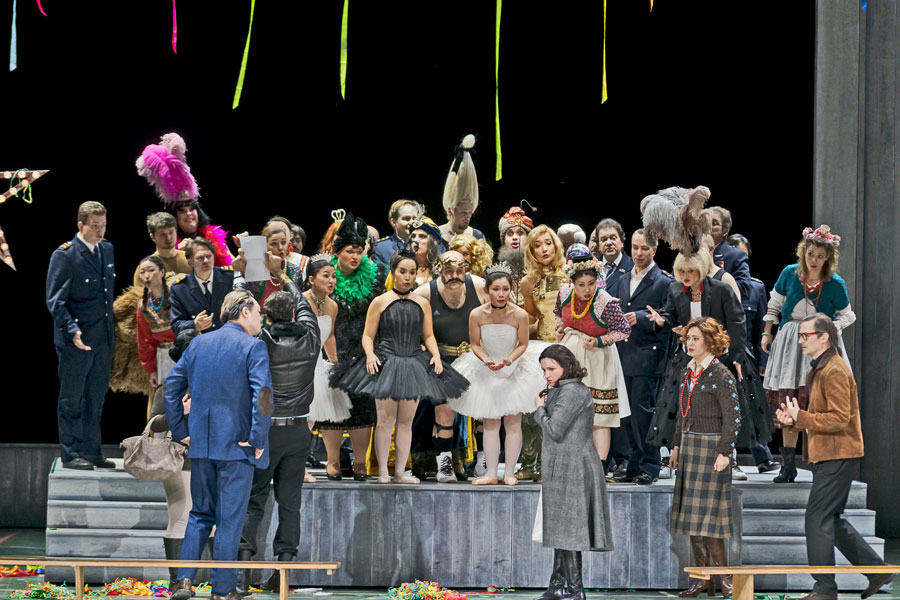 Ensemble und Chor der Oper Graz © Werner Kmetitsch