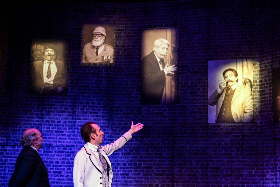 Bernie Feit, Thomas Marchart, Ahnengalerie © Bettina Frenzel