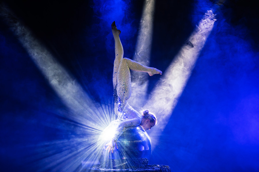 Burlesque Extravaganza © Mark Voelker