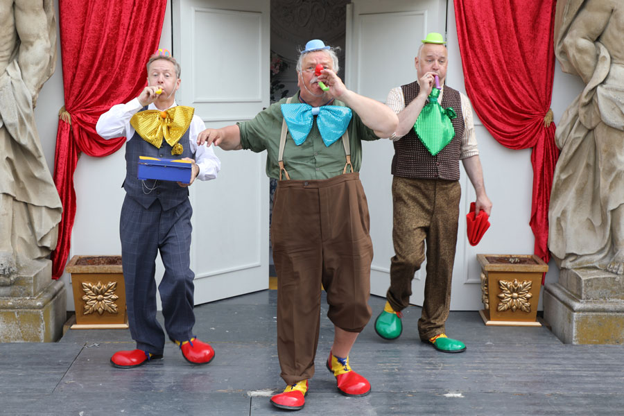 Clowns in Aktion: Christian Drescher, Gerhard Ernst, Daniel Ohlenschläger © Conny de Beauclair