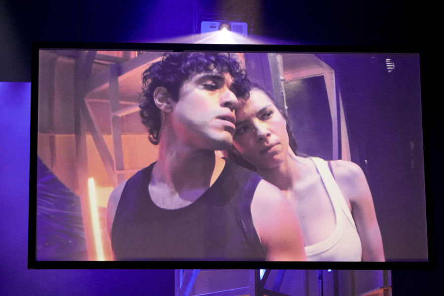 Leonard Dick (Romeo), Seide Noffke (Julia) © Patrick Rieser
