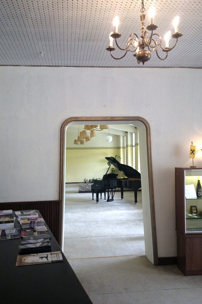 Der originale Türstock im Eingang zum Musikzimmer
