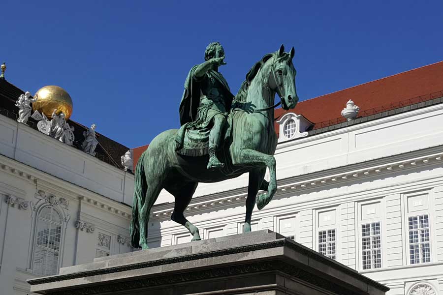 Reiterstandbild von Kaiser Joseph II. auf dem Josefsplatz in der Wiener Innenstadt