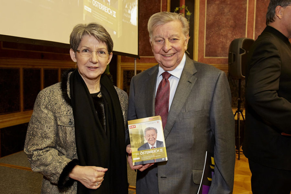 v.li.: Nationalratspräsidentin Barbara Prammer (S) und Hugo Portisch © Parlamentsdir. Bildergalerie