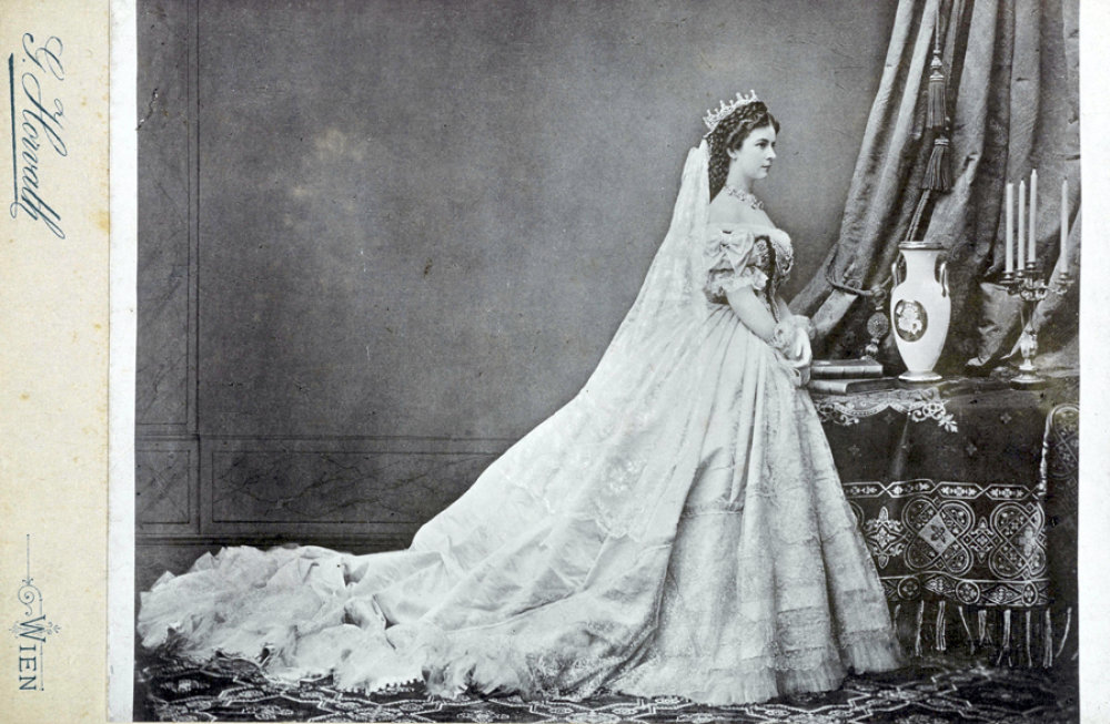 Kaierin Elisabeth als ungarische Königin © SKB