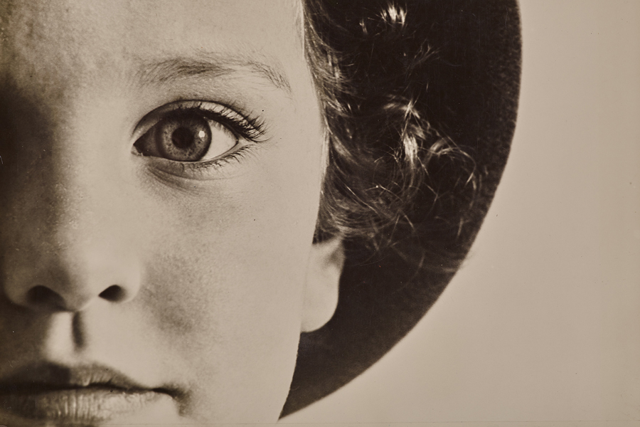 Lotte (Auge)  Max Burchartz © Bildrecht Wien 2020