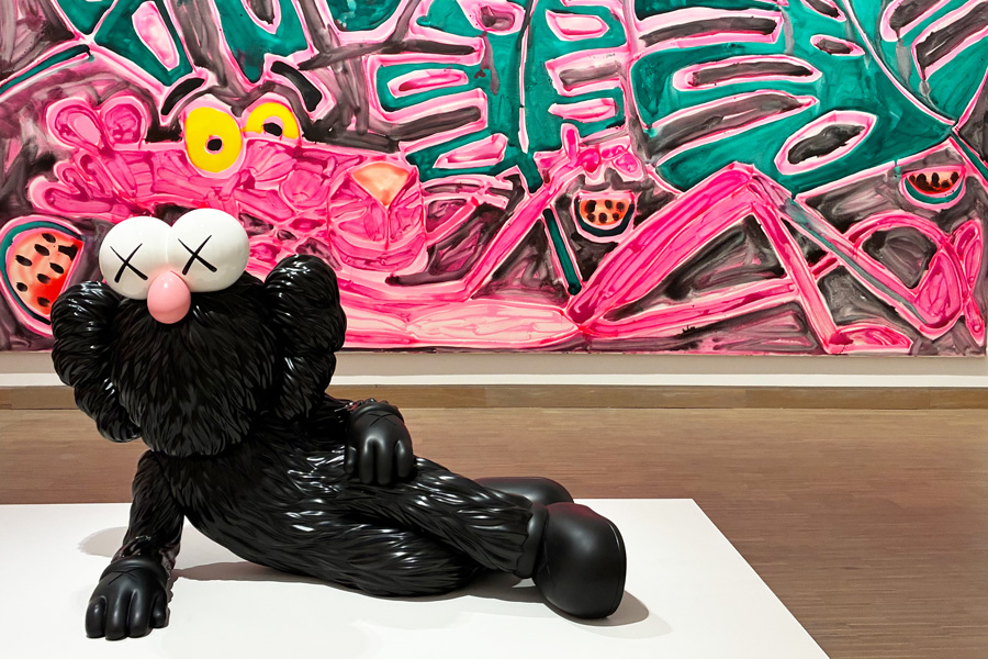 KAWS. ART & COMIX, Ausstellungsansicht