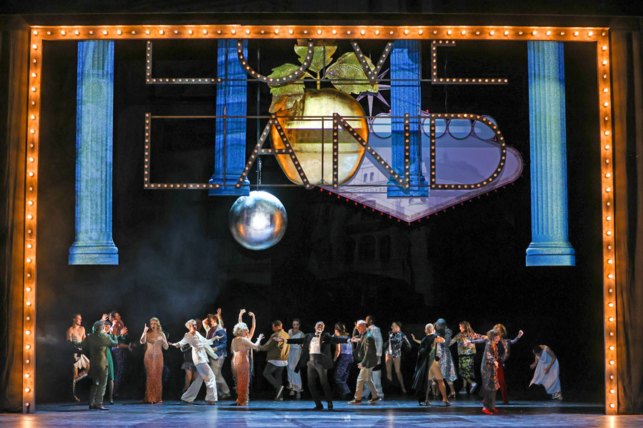 Follies, Ensemble © Barbara Pálffy / Volksoper Wien