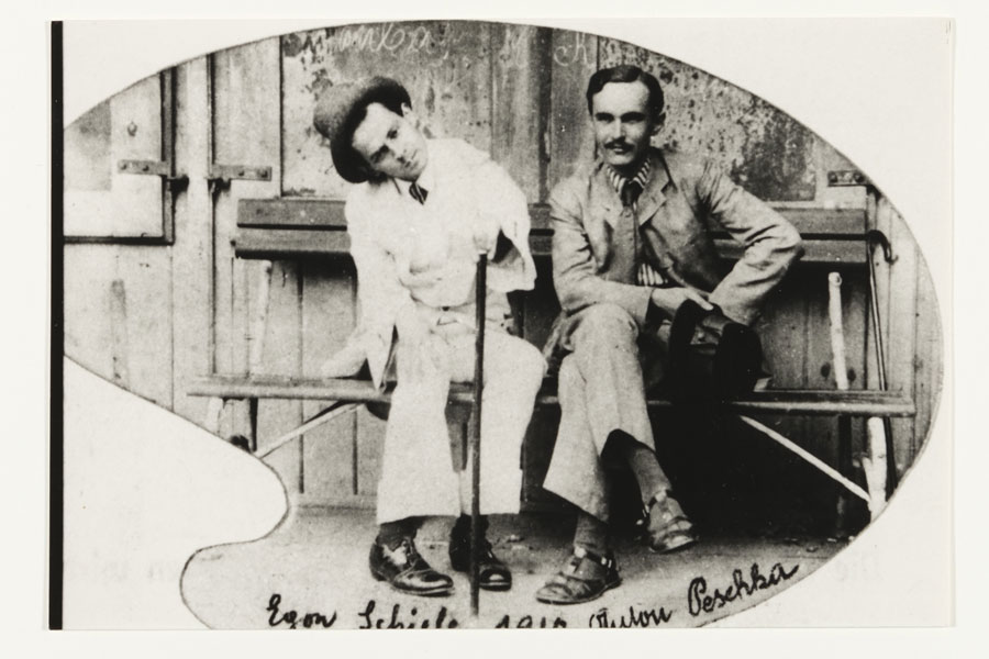 Erwin Dominik Osen (?), Egon Schiele und Anton Peschka in Krumau, 1910, Foto: Wien Museum 