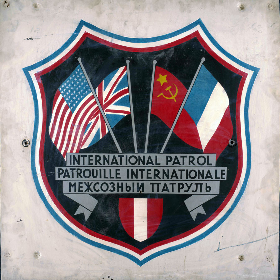 Schild „International Patrol“, Polizeimuseum Wien, Bundesministerium für Inneres, III-S-3