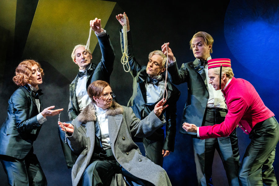 Felix Krull, Ensemble © Rita Newman
