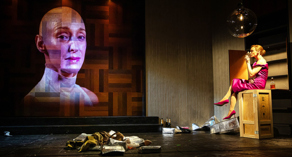 Silvia Meisterle (Sophia) © Astrid Knie Silvia Meisterle (Sophia) © Astrid Knie