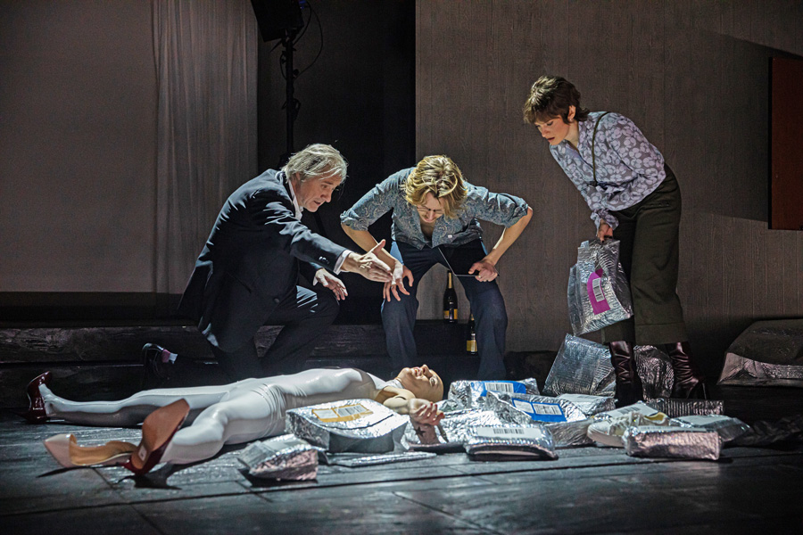 Sophia, Ensemble © Astrid Knie Sophia, Ensemble © Astrid Knie