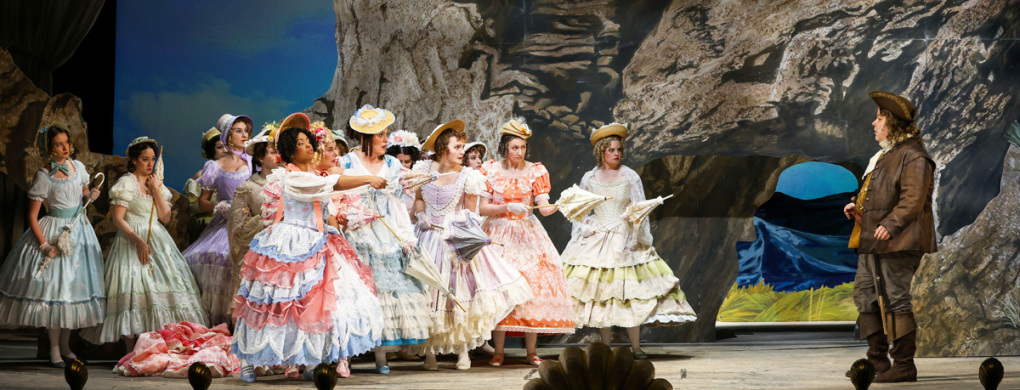  Jaye Simmons (Edith), Nicole Chévalier (Mabel), Camilla Seale (Kate), Lucy Hopkins 