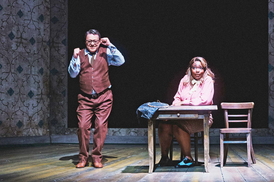 Karl-Michael Ebner, Axelle Fanyo © Marco Sommer / Volksoper Wien 