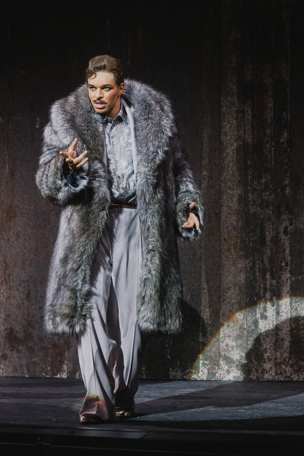 Lionel von Lawrence (Billy Flynn) - © Marco Sommer/Volksoper Wien Lionel von Lawrence (Billy Flynn) - © Marco Sommer/Volksoper Wien