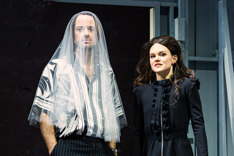 Alexander Absenger, Katharina Klar © Astrid Knie