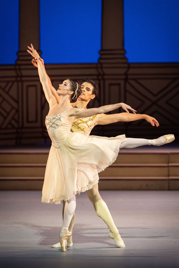 Rhapsody, Cassandra Trenary, António Casalinho © Ashley Taylor Rhapsody, Cassandra Trenary, António Casalinho © Ashley Taylor