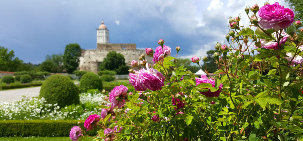 Im Schlosspark der Schallaburg