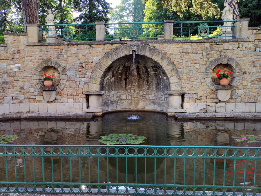 Brunnen mit dem großen Spuckmann