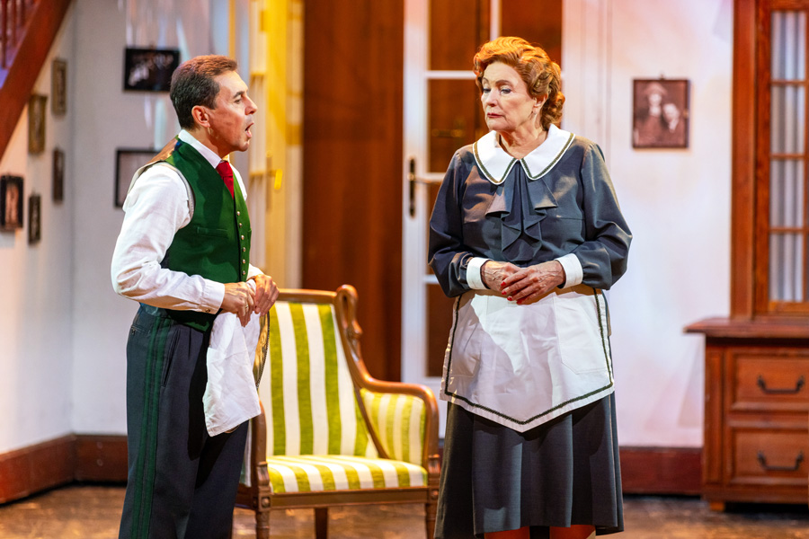 Beppo Binder, Chris Lohner © Christian Husar/Bühne Baden 