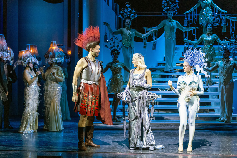 Branimir Agovi, Julia Koci, Ivana Zdravkova, Ensemble © Christian Husar Branimir Agovi, Julia Koci, Ivana Zdravkova, Ensemble © Christian Husar