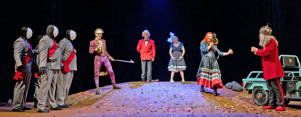 Thomas Marchart, Adrian Stowasser, Viktoria Hillisch, Christina Saginth, Sam Madwar, Ensemble