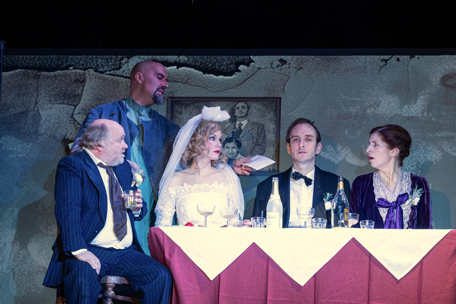 Hochzeitsgesellschaft mit Bernie Feit, András Sosko, Eva-Christina Binder, Thomas Marchart, Hochzeitsgesellschaft mit Bernie Feit, András Sosko, Eva-Christina Binder, Thomas Marchart,