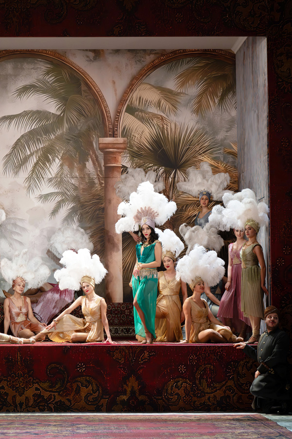 Arnold Schoenberg Chor (Odalisken) © Monika Rittershaus Arnold Schoenberg Chor (Odalisken) © Monika Rittershaus