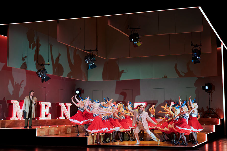  Valery Gilmanov (Mendoza), Zoltan Nagy (Don Carlos), Arnold Schoenberg Chor © Werner Kmetitsch