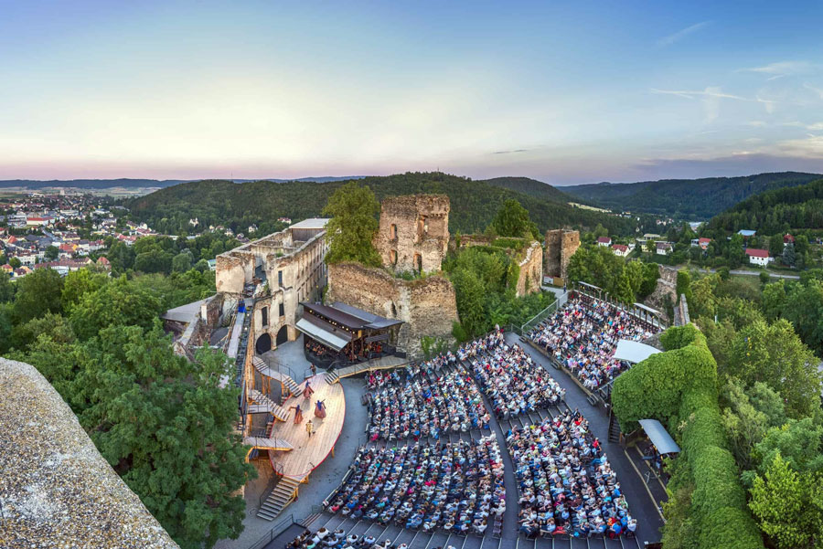 Oper Burg Gars während einer Vorstellung © Reinhard Podolsky