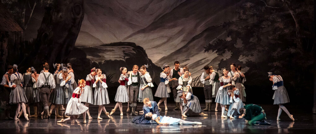 Elena Tschernischova, Giselle, Ensemble © Ashley Taylor