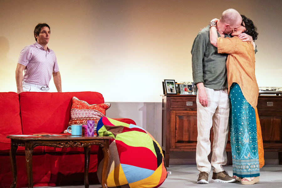 Wilhelm Prainsack, Robert Mohor, Doris Richter-Bieber © Komödie am Kai/Andrea Eckstein Wilhelm Prainsack, Robert Mohor, Doris Richter-Bieber © Komödie am Kai/Andrea Eckstein