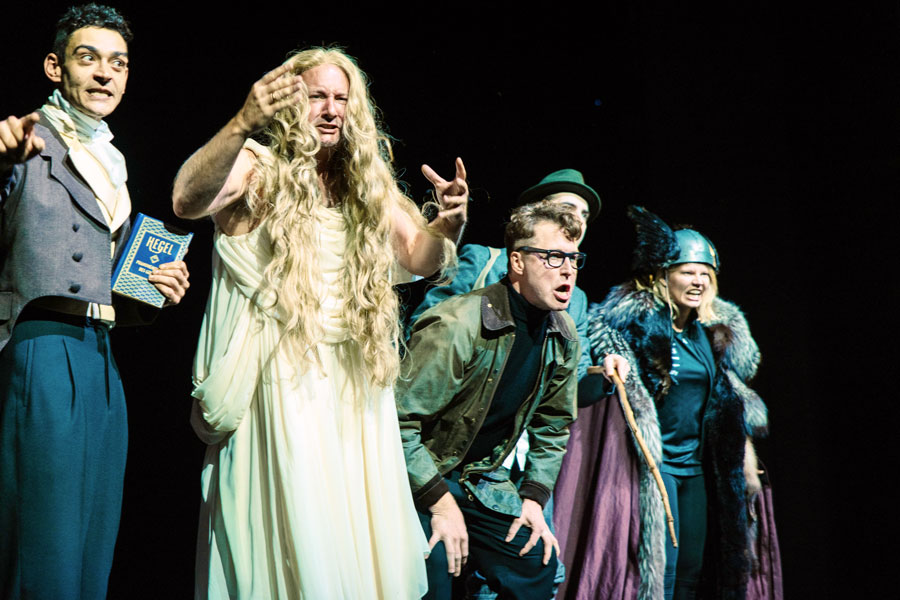Josef Mohamed, Tjark Bernau, Maximilian Pulst, Andrej Agranovski, Katharina Kurschat © Antonia Mayer