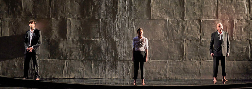 Frank Genser, Lavinia Nowak, Stefan Suske © Marcel Urlaub / Volkstheater 