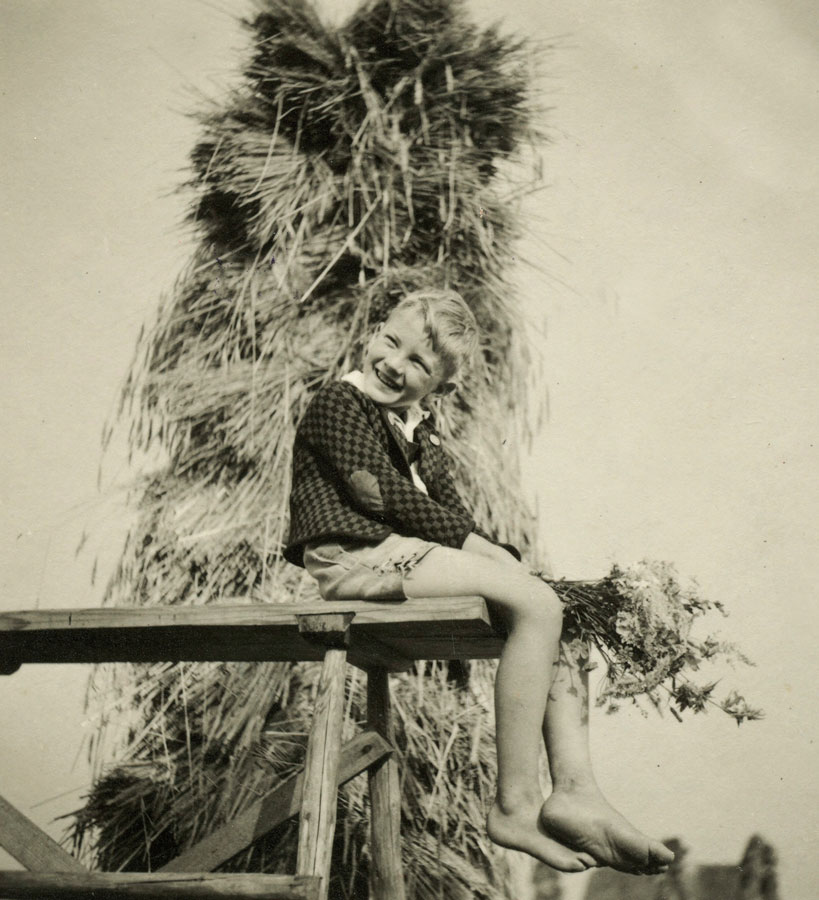  Thomas Bernhard in Seekirchen, 1938 © Thomas Bernhard Nachlassverwaltung GmbH
