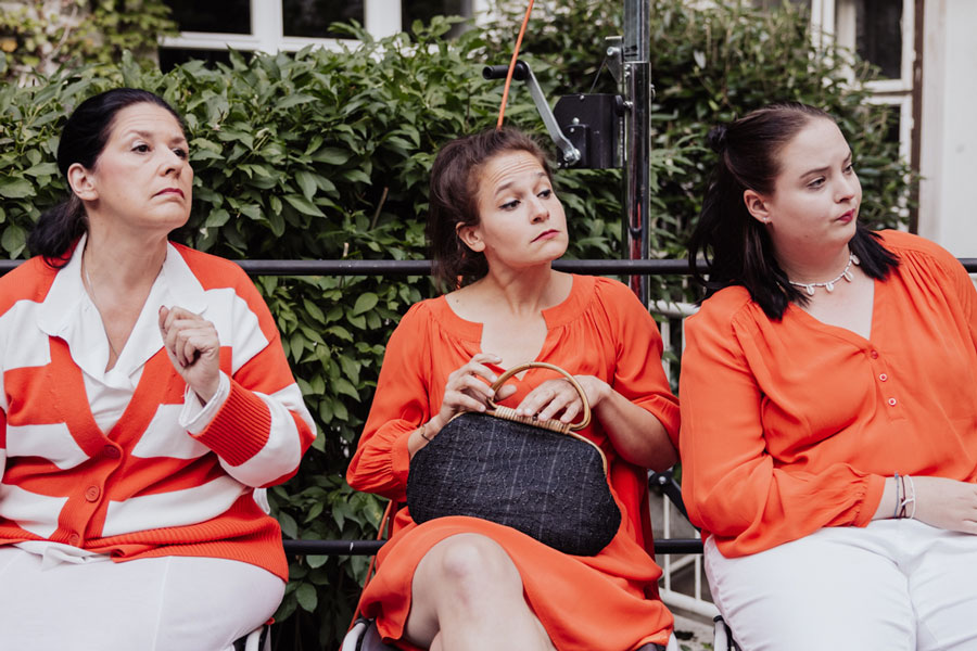 Der Chor: Claudia Marold, Elsa Schwaiger, Laura Oedendorfer © Fabian Steppan