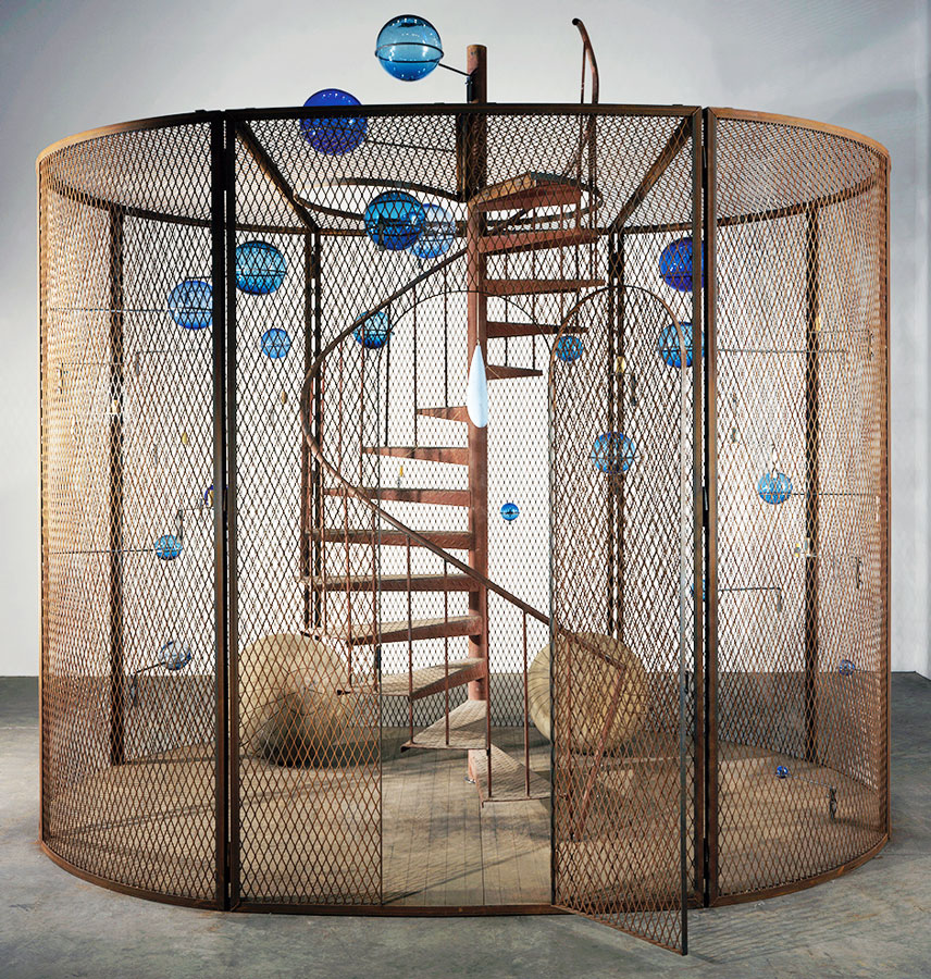  Louise Bourgeois, Cell (The Last Climb), 2008  Foto: Christopher Burke, © The Easton Foundation 