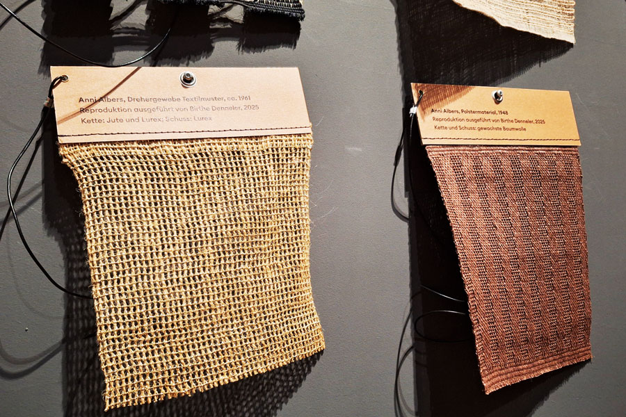 Textile Beispiele zum Anfassen und Fühlen