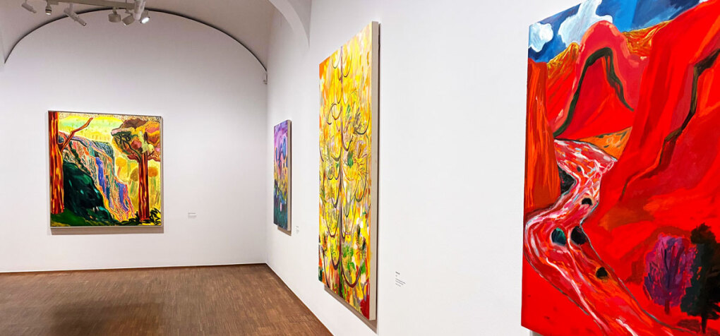 Shara Hughes, Sink in, Ausstellungsansicht