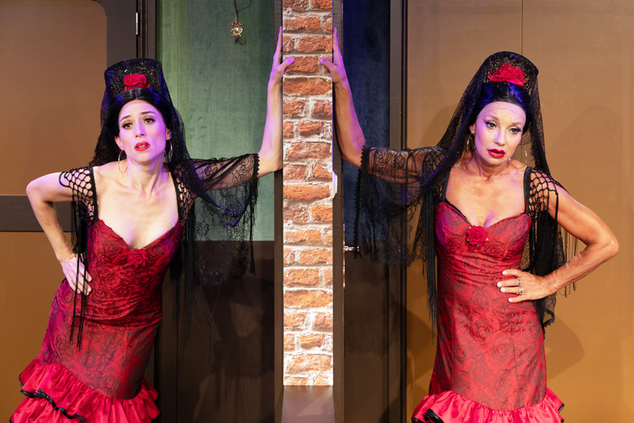 Anna Sophie Krenn, Leila Strahl © Robert Peres Anna Sophie Krenn, Leila Strahl © Robert Peres