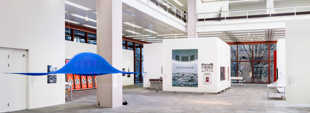 Ausstellungsansicht "Hans Haacke. Retrospektive",  Foto: Kunst-Dokumentation.com, 