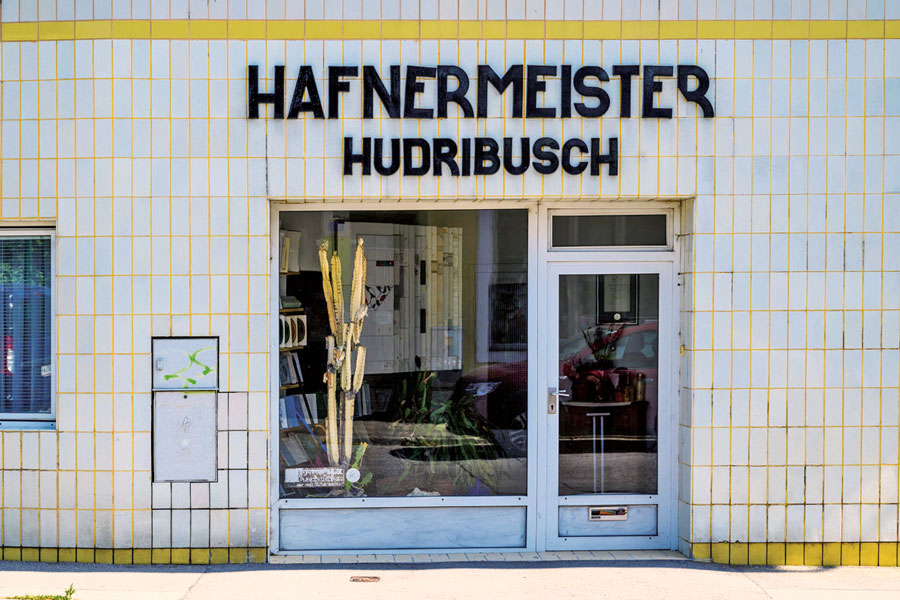 János Kalmár, Geschlossener Betrieb in Wiener Neudorf, S. 72