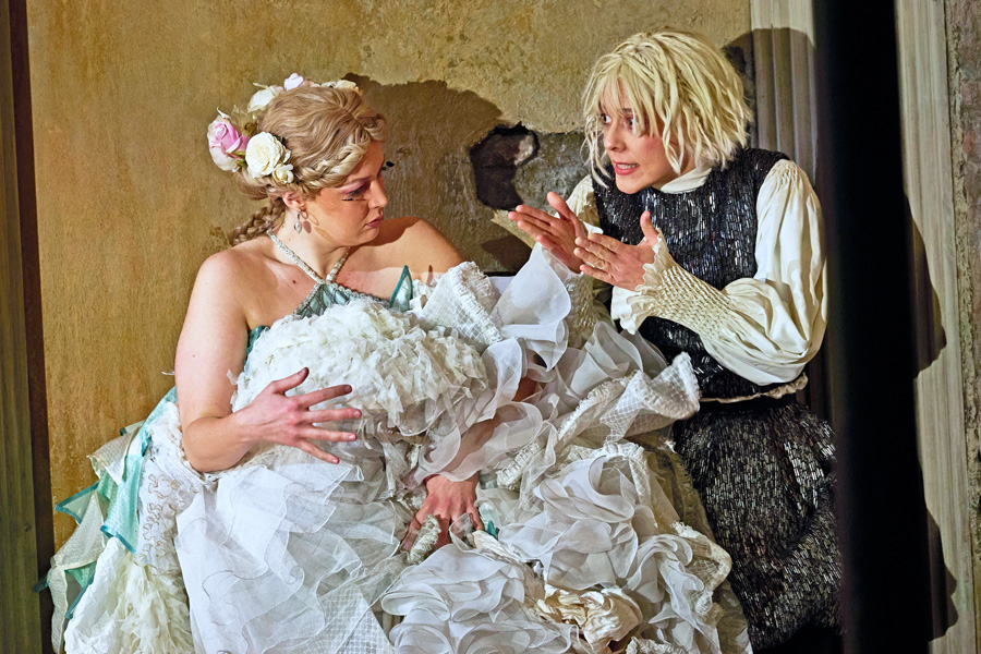 Maria Ladurner, Therese Troyer © Herwig Prammer Maria Ladurner, Therese Troyer © Herwig Prammer