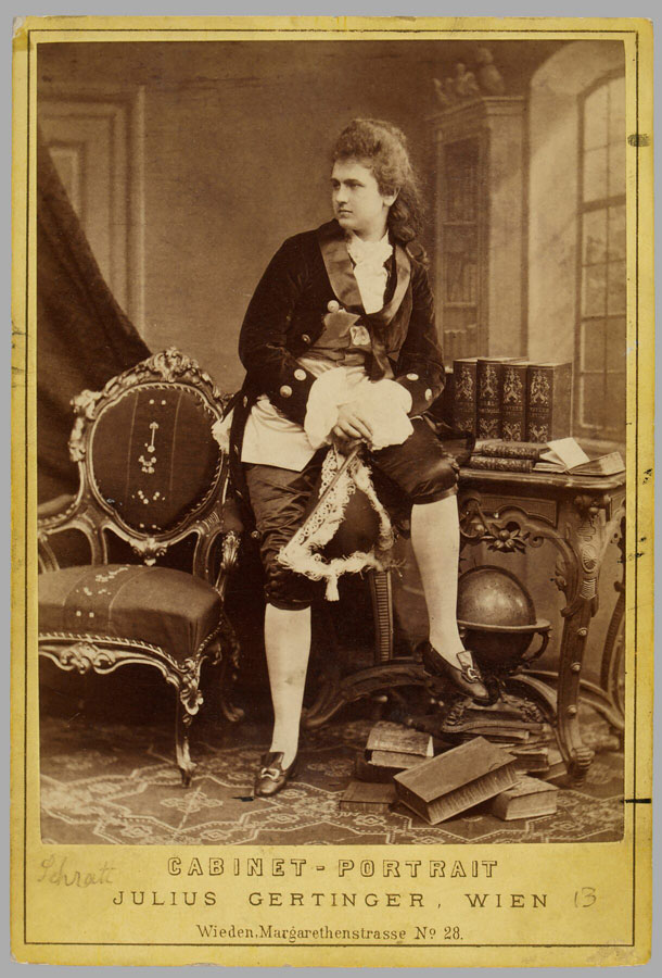 Katharina Schratt als „Junger Goethe“ in Der Königsleutnant Julius Gertinger Wien,