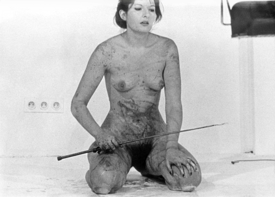Marina Abramović Lips of Thomas, 1975 © Courtesy of the Marina Abramović Archives / Bildrecht, Wien 