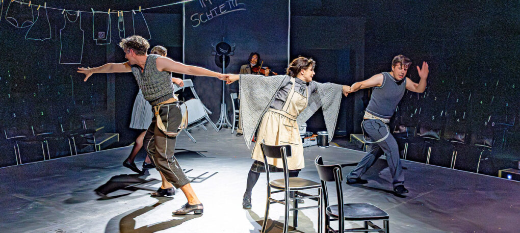 Schemarjah (Gregor Schulz), Deborah (Julia Stemberger), Jonas (Alex Kapl) © Lalo Jodlbauer