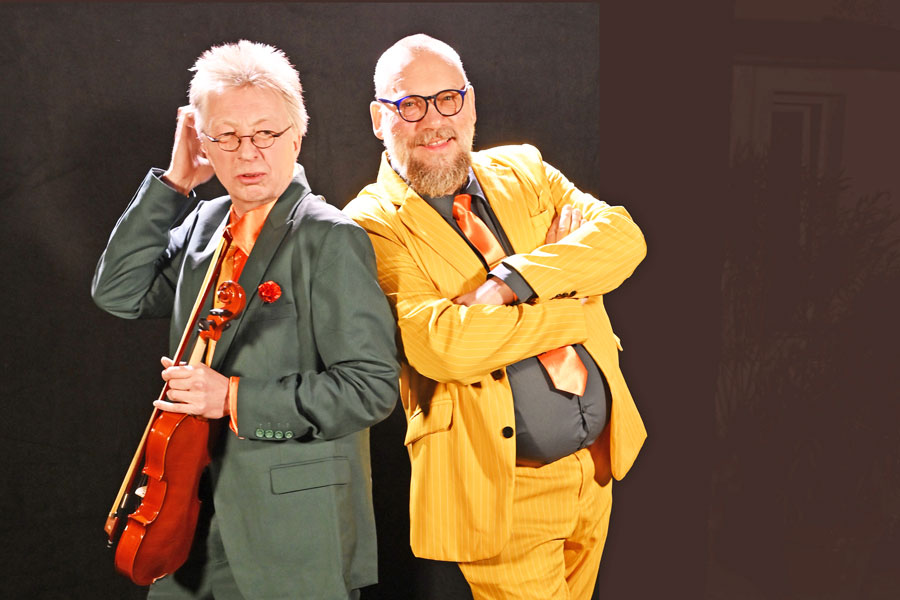 Einstein (Andreas Fischer), Newton (Bernd Gratzer) © Marcus Marschalek Einstein (Andreas Fischer), Newton (Bernd Gratzer) © Marcus Marschalek