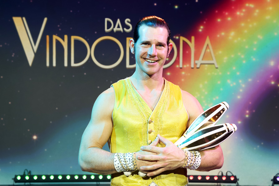 Special Guest Alexander Schneller vom Circus Picard © Katharina Schiffl