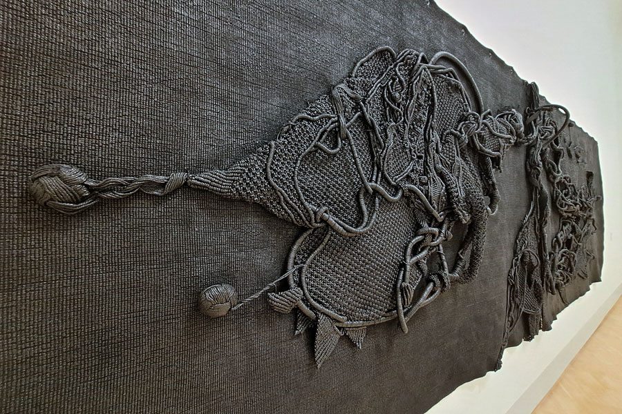 Elena Koneff, Schwarzes Relief, 1978